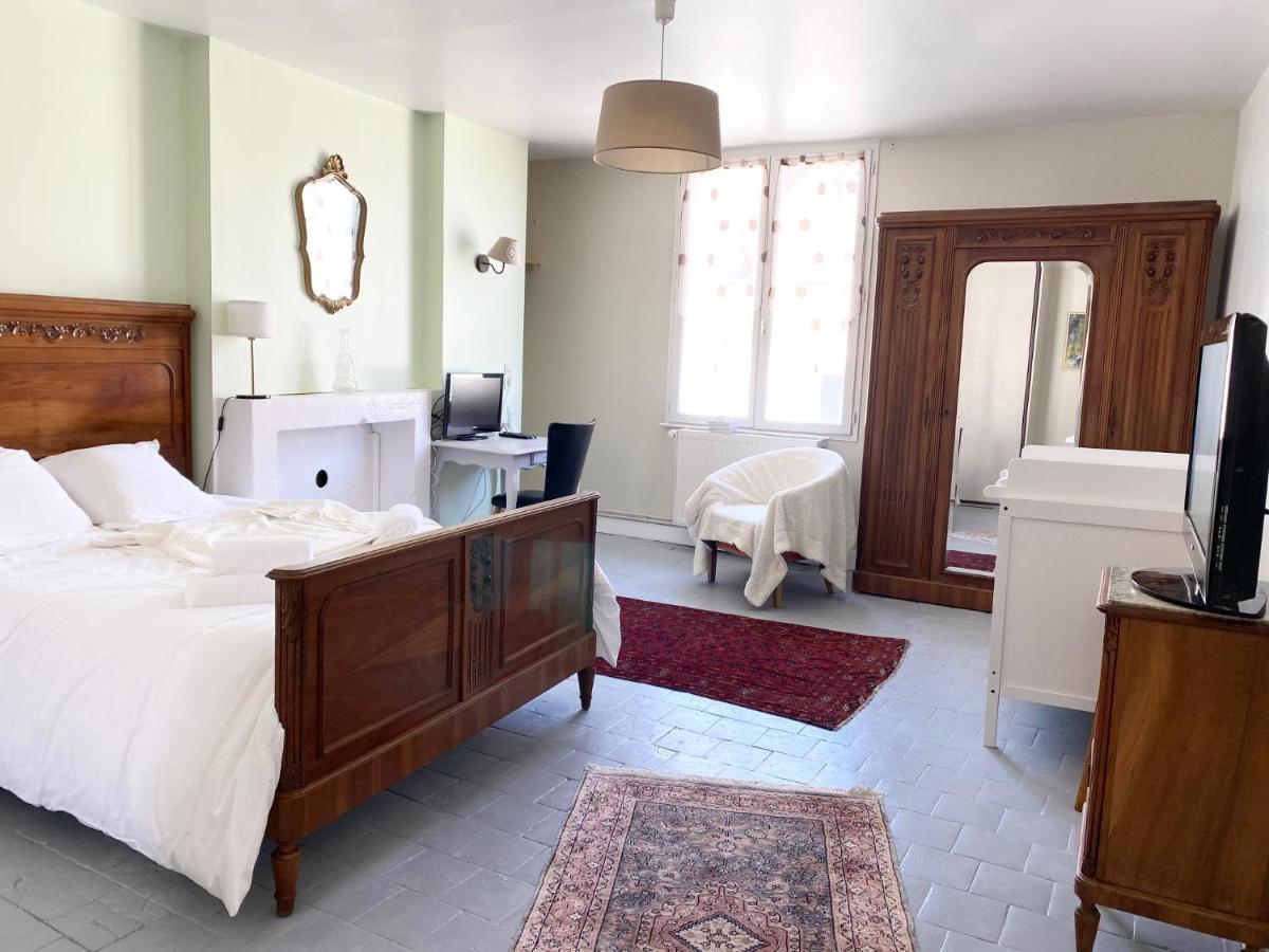 La Maison Des Remparts - Gite 3 Etoiles Pour 8 Pers A Loches Ngoại thất bức ảnh